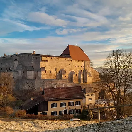 Burgvier In Der Burg * Tittmoning